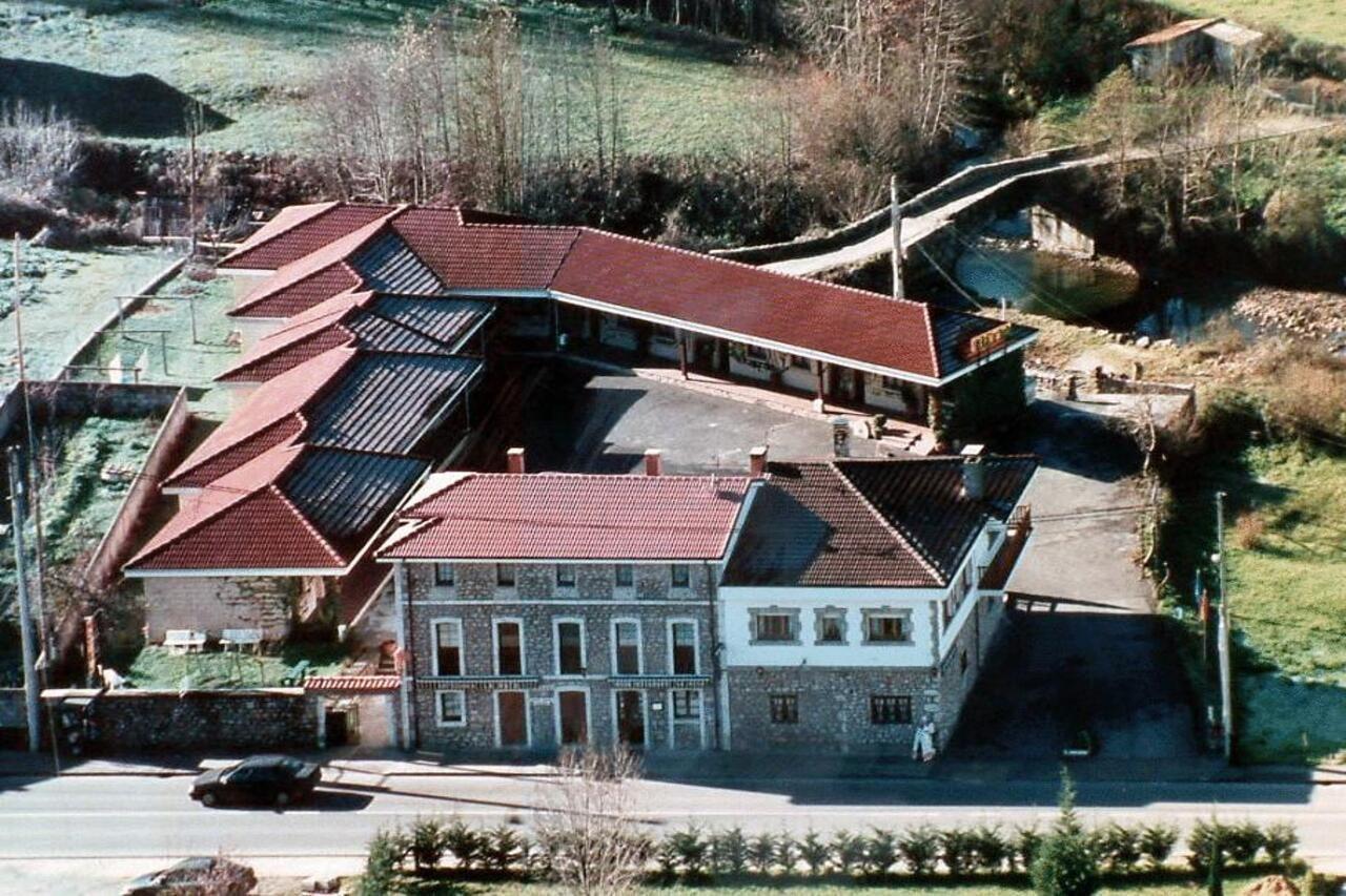 Hotel Rural "La Ruta De Cabrales" Mestas De Con Exteriör bild