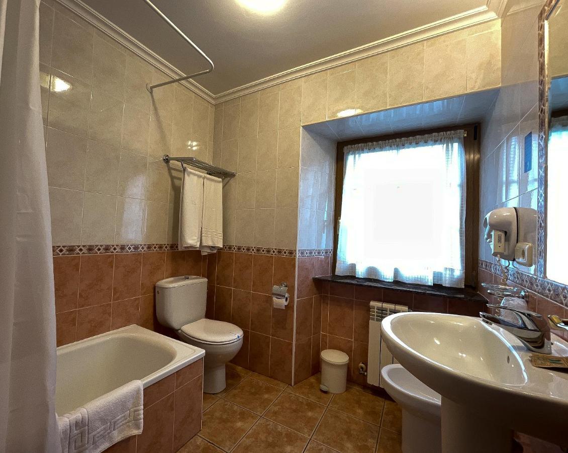 Hotel Rural "La Ruta De Cabrales" Mestas De Con Exteriör bild
